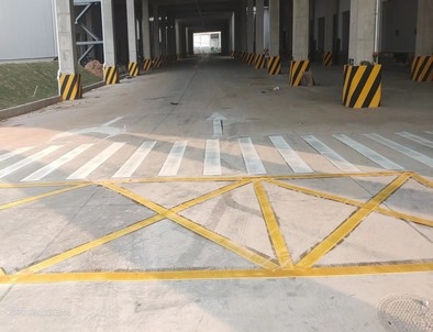 吕梁吕梁厂区道路标线施工